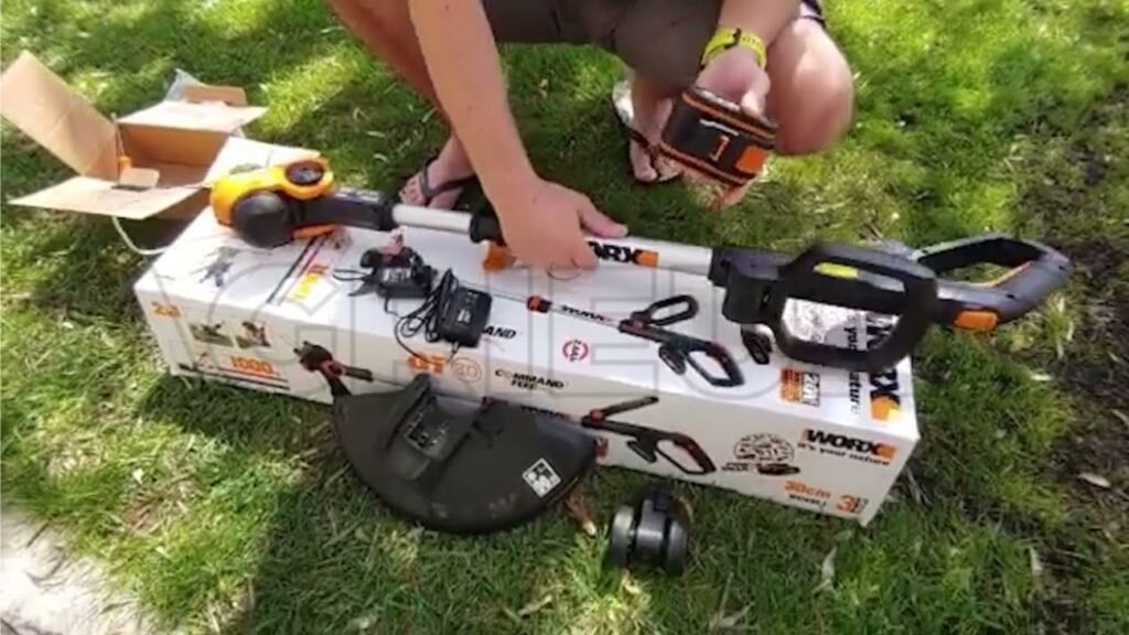 Pon a punto tu jardín para la llegada de la primavera con la desbrozadora a batería 2 en 1 más completa del mercado 1 Desbrozadora a batería 2 en 1 Worx preparada para cuidar el jardín en primavera